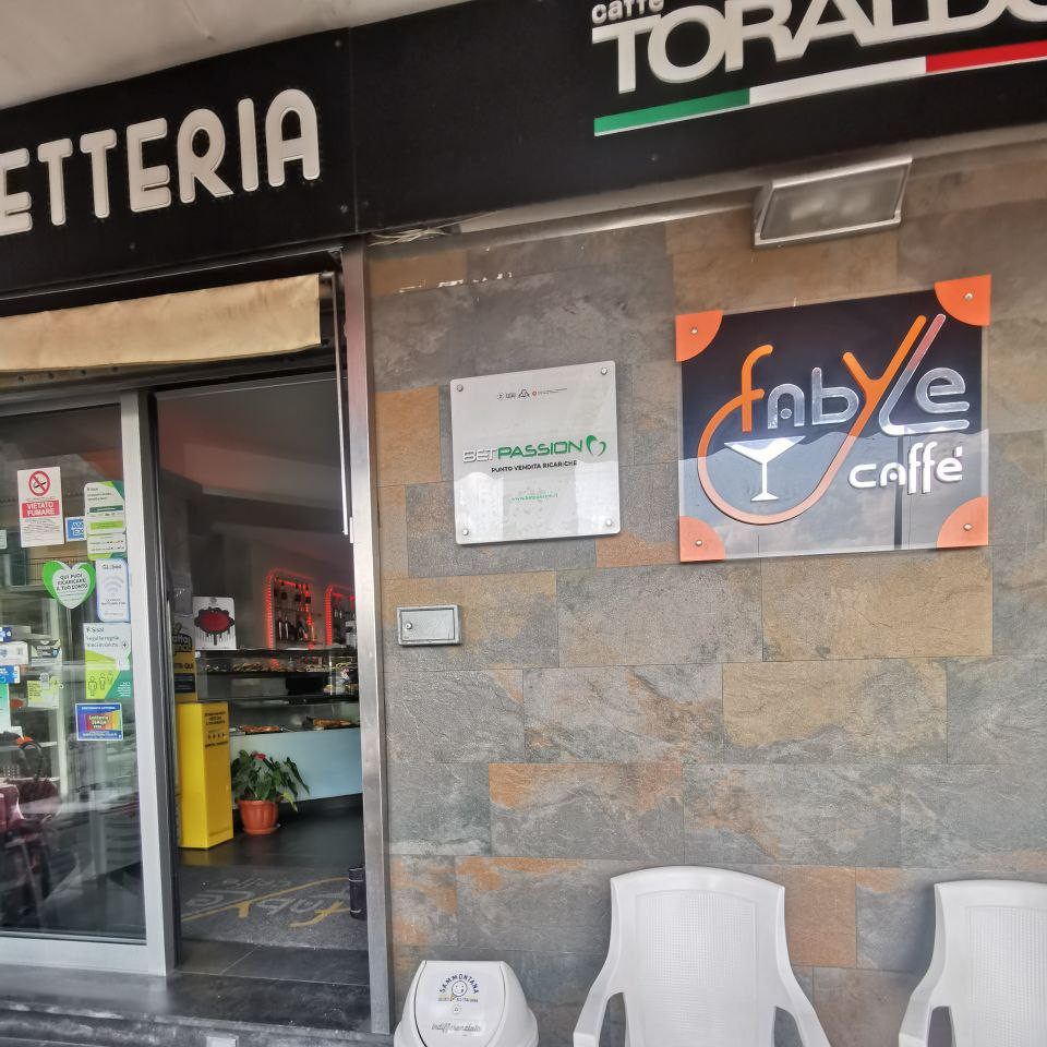 punto-vendita-ricariche-bar-fabyle-caffe-napoli4